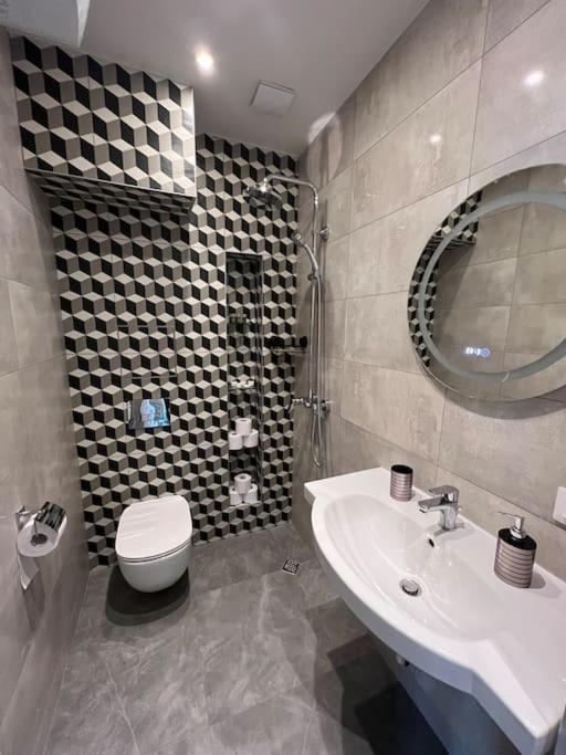Location ! Location ! Location ! City Garden View Apartment Sofia Exterior foto